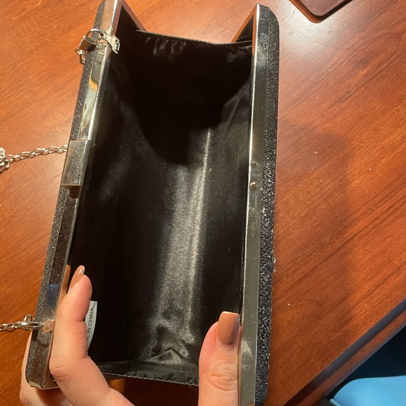 Black hand bag - Picture 2 of 3